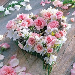 1 Pakje papieren lunch servetten - Heart of Roses - Ambiente