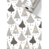 Dit cadeaupapier is aan de voorkant gedecoreerd met grijze en zwarte Kerstbomen op een witte achtergrond.